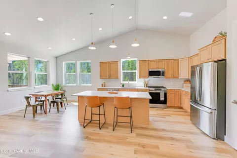 Kitchen - 204 Silver Saddle Ct, Pinehurst, ID 83850 photo 3 of 3