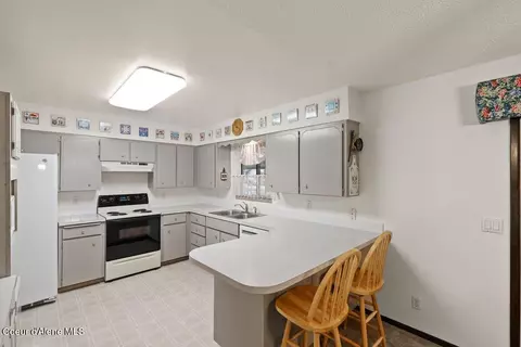 Kitchen - 4755 E Aspen Way, Post Falls, ID 83854 photo 1 of 9