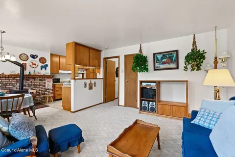 Living - 4755 E Aspen Way, Post Falls, ID 83854 photo 4 of 4