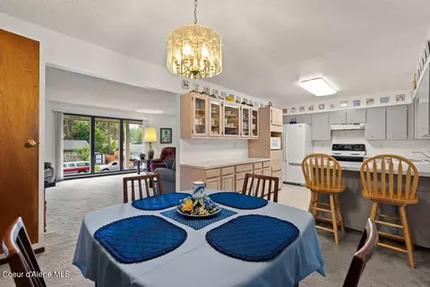Dining - 4755 E Aspen Way, Post Falls, ID 83854 photo 2 of 4