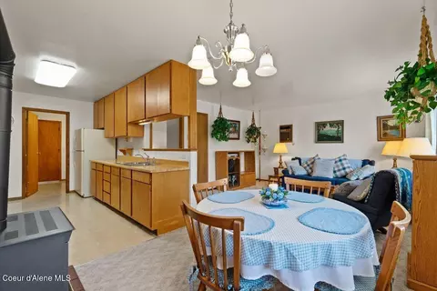 Dining - 4755 E Aspen Way, Post Falls, ID 83854 photo 4 of 4