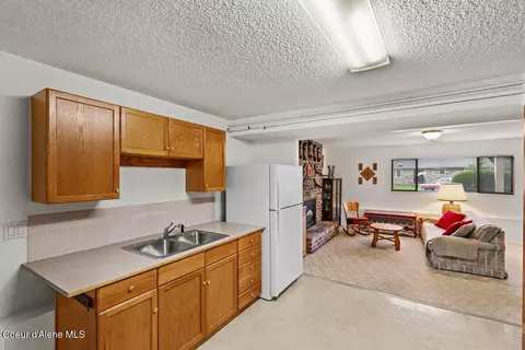 Kitchen - 4755 E Aspen Way, Post Falls, ID 83854 photo 9 of 9