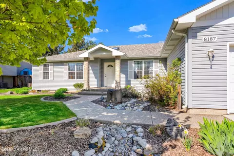 8187 N Summerfield Loop, Hayden, ID 83835