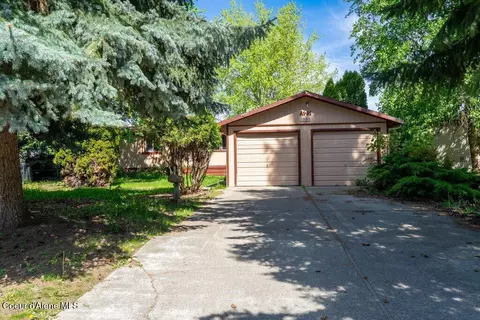 1995 W Dartmouth Cir, Coeur D'alene, ID 83815