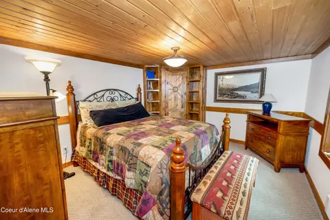 Bedroom - 108 Cutthroat Rd, Coolin, ID 83821 photo 6 of 7