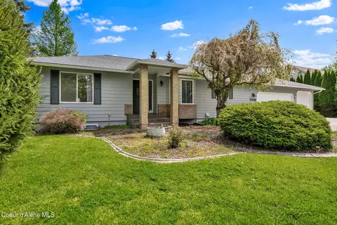 7776 N Valley St, Dalton Gardens, ID 83815