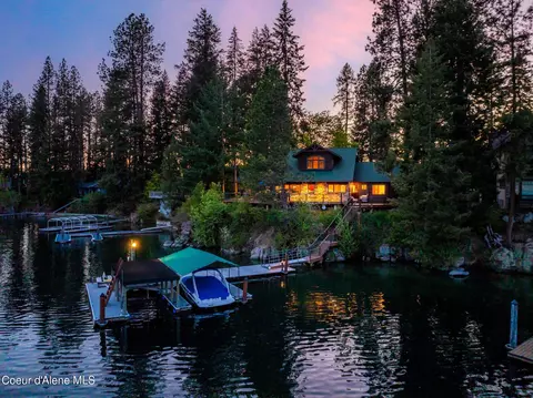 12074 N Chicken Point Rd, Hayden, ID 83835
