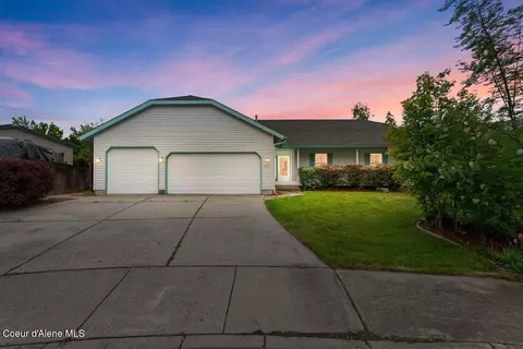 1100 E Autumn Crest Loop, Post Falls, ID 83854