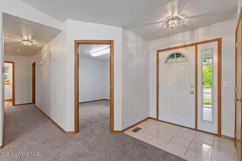 Entry Way - 1100 E Autumn Crest Loop, Post Falls, ID 83854 photo 1 of 1