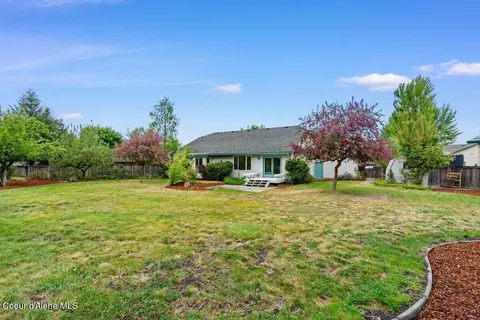 Exterior - 1100 E Autumn Crest Loop, Post Falls, ID 83854 photo 6 of 8