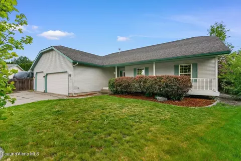 Exterior - 1100 E Autumn Crest Loop, Post Falls, ID 83854 photo 2 of 8