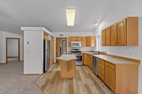 Kitchen - 1100 E Autumn Crest Loop, Post Falls, ID 83854 photo 3 of 3