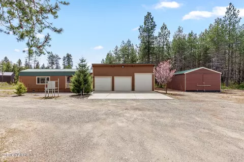 29255 N Miller Rd, Athol, ID 83801