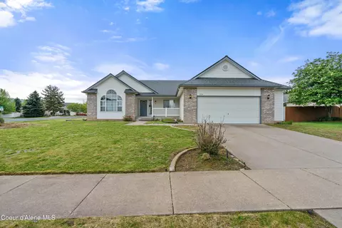 4374 N Alderbrook Dr, Coeur D'alene, ID 83815