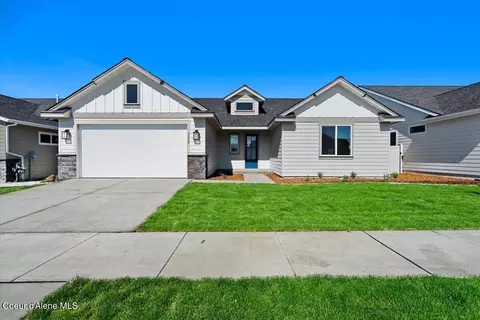 3454 N Cyprus Fox Lp Lp, Post Falls, ID 83854