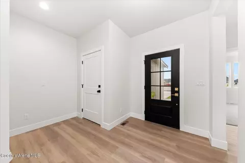 Entry Way - 4189 May Ella Lp, Post Falls, ID 83854 photo 2 of 6