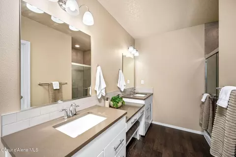 Bath - 4755 N Connery Loop, Post Falls, ID 83854 photo 1 of 2