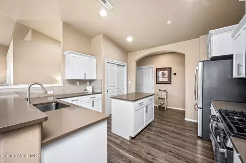 Kitchen - 4755 N Connery Loop, Post Falls, ID 83854 photo 2 of 3