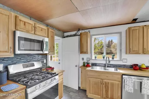 1755 N Cecil Rd, Post Falls, ID 83854 photo 18