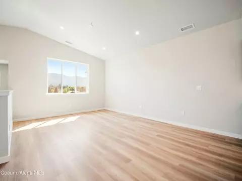 Living - 932 E Railroad Ave, Post Falls, ID 83854 photo 2 of 3