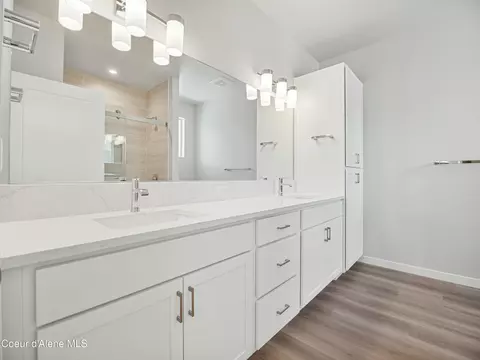 Bath - 932 E Railroad Ave, Post Falls, ID 83854 photo 2 of 7