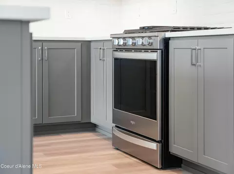 Kitchen - 932 E Railroad Ave, Post Falls, ID 83854 photo 4 of 4