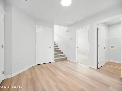 Entry Way - 932 E Railroad Ave, Post Falls, ID 83854 photo 2 of 2