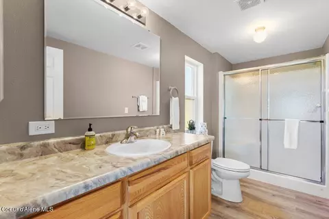 Bath - 2873 E Brunner Rd, Athol, ID 83801 photo 1 of 2