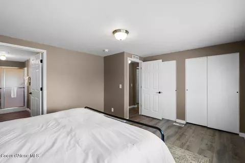 Bedroom - 2873 E Brunner Rd, Athol, ID 83801 photo 3 of 4