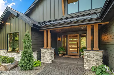 1963 E Amulet Cir, Rathdrum, ID 83858