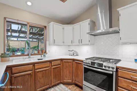 Kitchen - 5091 E Shore Cv, Post Falls, ID 83854 photo 2 of 3