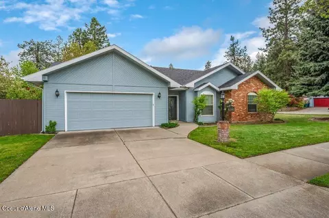 6188 N Galewood Dr, Coeur D'alene, ID 83815