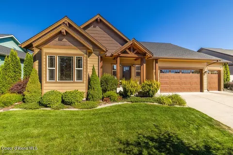 11086 N Sage Ln, Hayden, ID 83835
