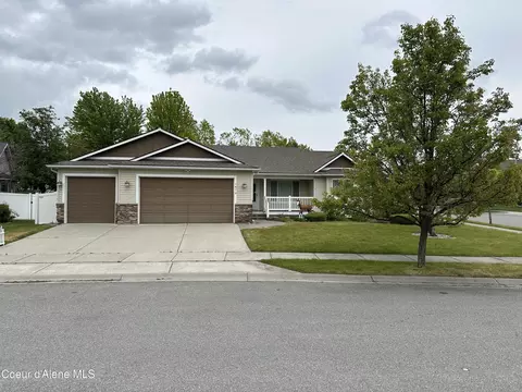 2879 W Loire Dr, Coeur D'alene, ID 83815