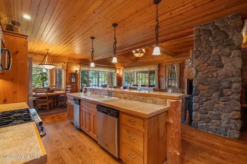 Kitchen - 286 E Canoe Point Rd, Coolin, ID 83821 photo 4 of 4