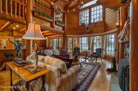 Living - 286 E Canoe Point Rd, Coolin, ID 83821 photo 2 of 9