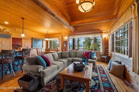 Living - 286 E Canoe Point Rd, Coolin, ID 83821 photo 9 of 9