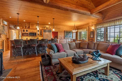 Living - 286 E Canoe Point Rd, Coolin, ID 83821 photo 7 of 9