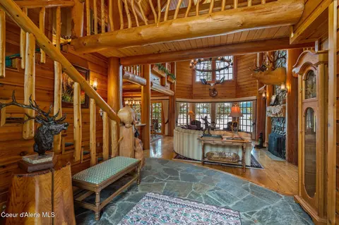 Entry Way - 286 E Canoe Point Rd, Coolin, ID 83821 photo 1 of 3