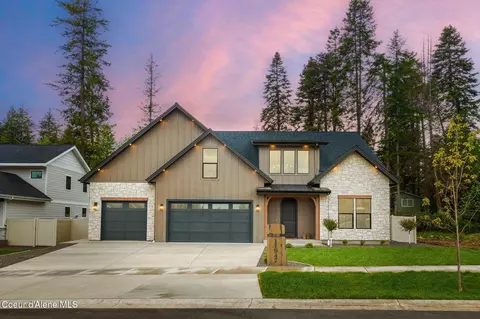 11947 N Rocking R Rd, Hayden, ID 83835