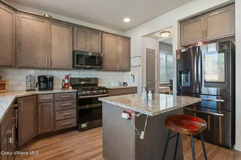 1749 N Minam Loop, Post Falls, ID 83854 photo 12