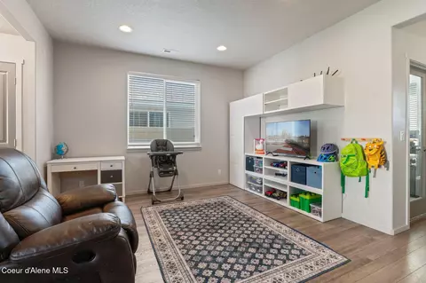 1749 N Minam Loop, Post Falls, ID 83854 photo 9