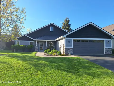 169 Ironwood Dr, Blanchard, ID 83804