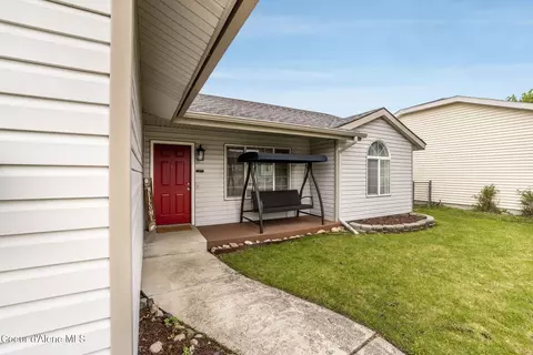 909 E 11th Ave, Post Falls, ID 83854 photo 4