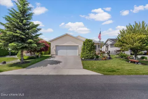 8557 N Retirewood Ct, Hayden, ID 83835
