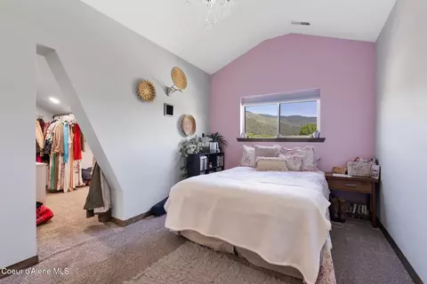 Bedroom - 94 Campbell Point Rd, Laclede, ID 83841 photo 3 of 8