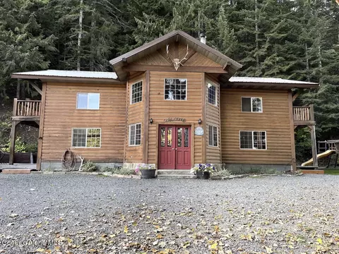 19118 St Joe River Rd, Calder, ID 83808