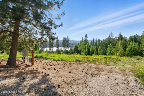 66 Beacon Hill Rd, Cocolalla, ID 83813