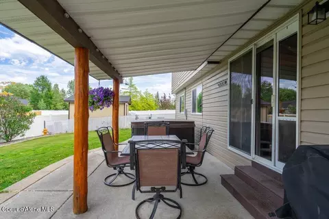 Exterior - 8558 N Boysenberry Loop, Hayden, ID 83835 photo 4 of 11