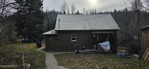 41050 Riverview Dr, Cataldo, ID 83810